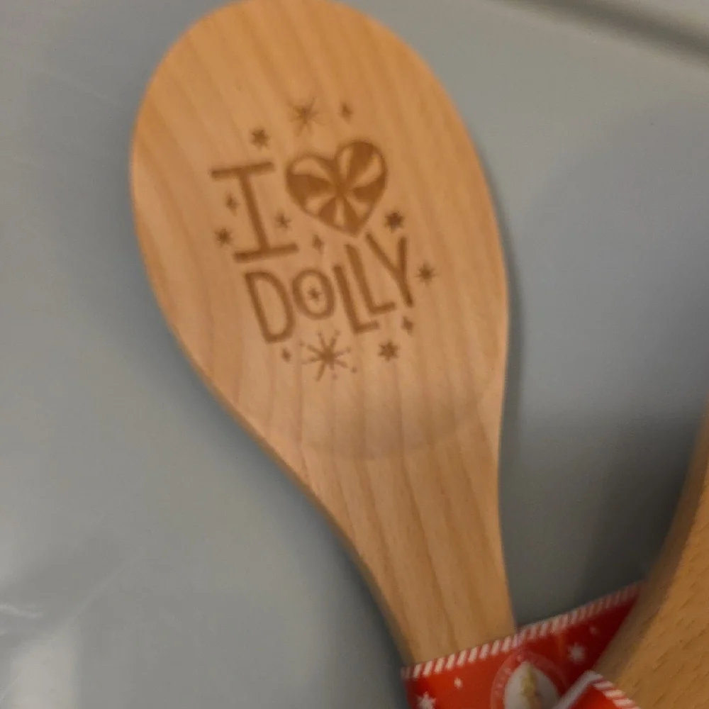 (J64) Dolly Parton Wooden Cooking Utensils Set Of 2